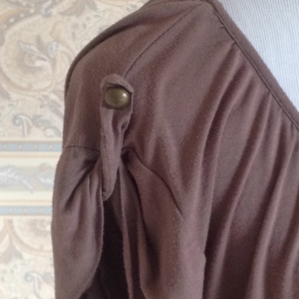 ⭐️ Twenty One Tunic Top - Picture 4 of 5